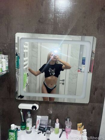 Full leaked Rheats private onlyfans photo