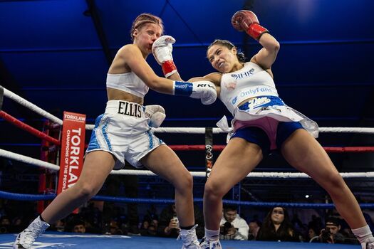 Full leaked Right hook roxy private onlyfans photo