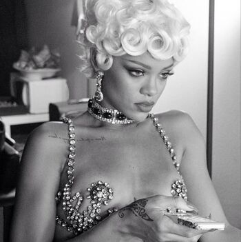 Full leaked Rihanna private onlyfans photo