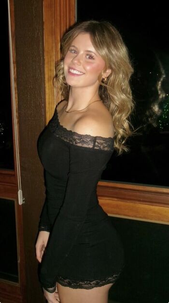 Full leaked Riley lee private onlyfans photo