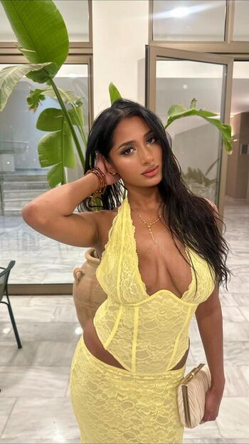 Full leaked Riya b private onlyfans photo