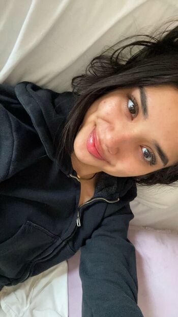 Full leaked Riya thind private onlyfans photo