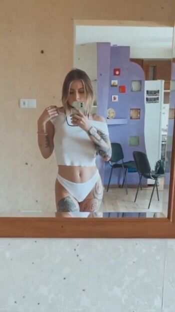 Full leaked Rosesandsarah private onlyfans photo