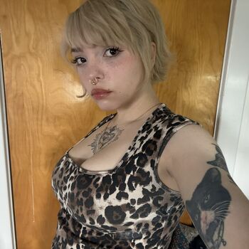 Full leaked Rottedbrainz private onlyfans photo