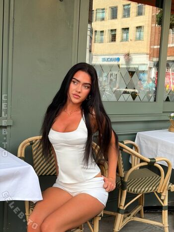 Full leaked Roxanarosuu private onlyfans photo