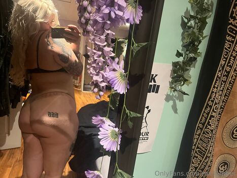 Full leaked Roxi amber private onlyfans photo