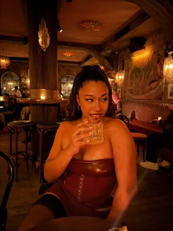 Full leaked Roxyrose private onlyfans photo