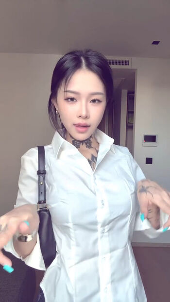 Full leaked Rungruedee thammakoon page private onlyfans photo