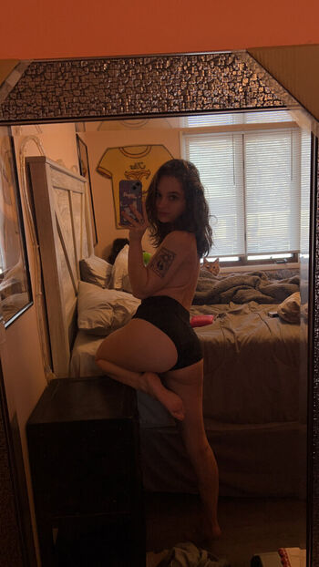Full leaked Ryleethallas private onlyfans photo