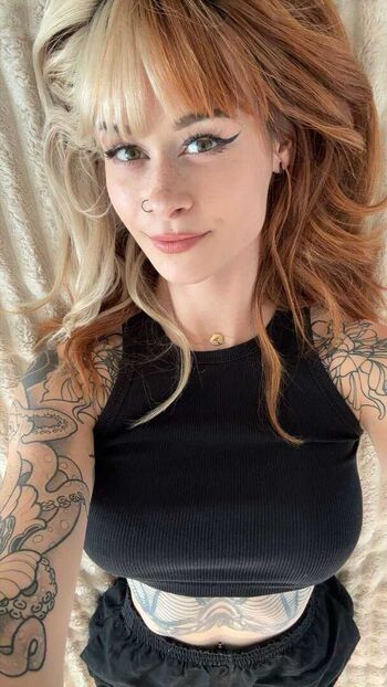 Full leaked Sallydinosaur private onlyfans photo