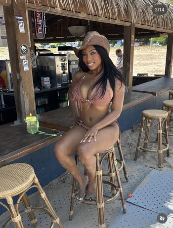 Samantha Marie