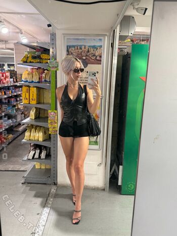 Full leaked Sarahtoninx private onlyfans photo