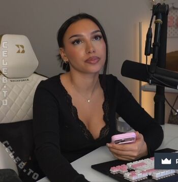 Full leaked Shakiravv private onlyfans photo