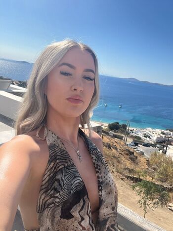 Full leaked Shaunagames private onlyfans photo