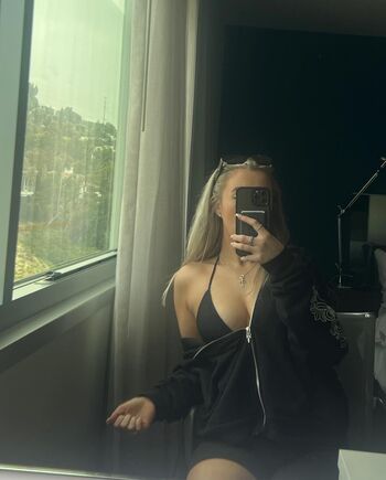 Full leaked Shaunagames private onlyfans photo