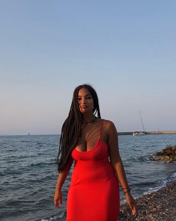 Full leaked Shelikesmyts private onlyfans photo