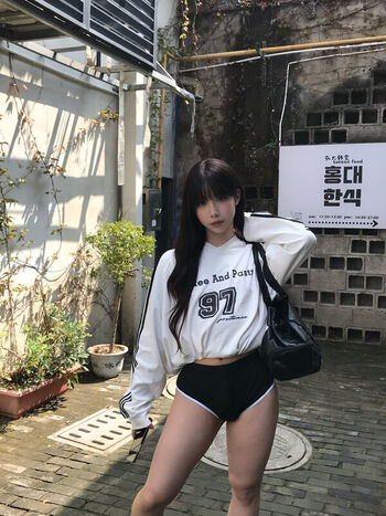 Full leaked Shiliuyelei private onlyfans photo