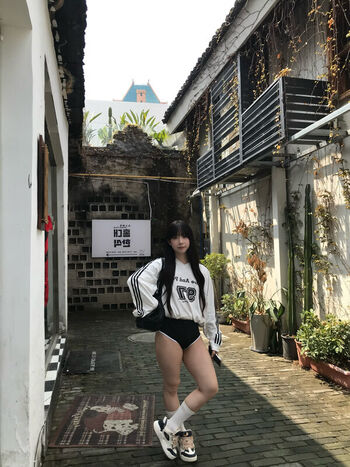 Full leaked Shiliuyelei private onlyfans photo