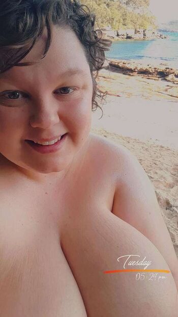 Full leaked Snaphappyadventurer private onlyfans photo