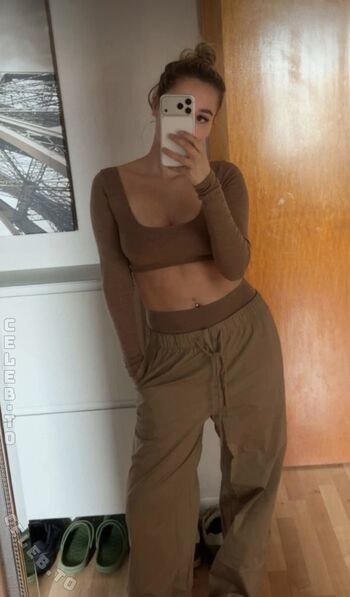 Full leaked Snipsska private onlyfans photo