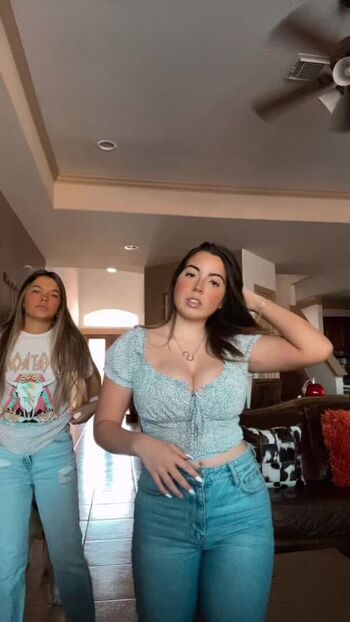 Full leaked Daniella lapo / private onlyfans photo