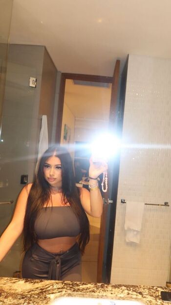 Full leaked Sofia deroian page private onlyfans photo