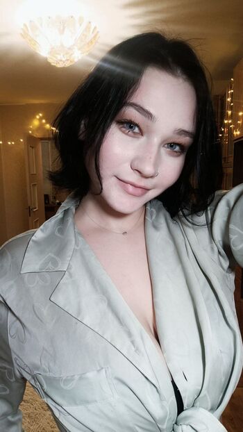 Full leaked Sonyaployka private onlyfans photo