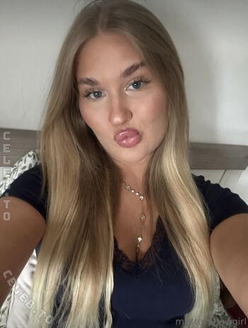 Full leaked Sophiaa private onlyfans photo