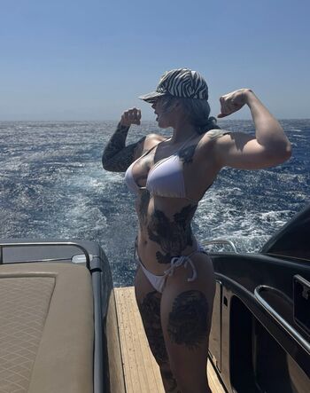 Full leaked Strongwifu private onlyfans photo