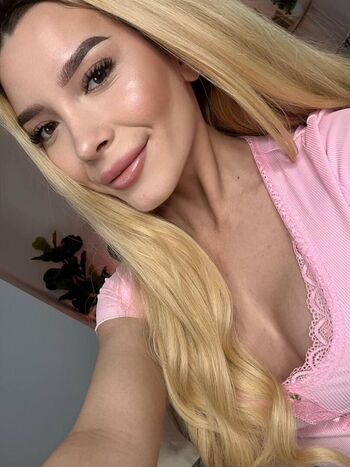 Full leaked Svveetluna private onlyfans photo