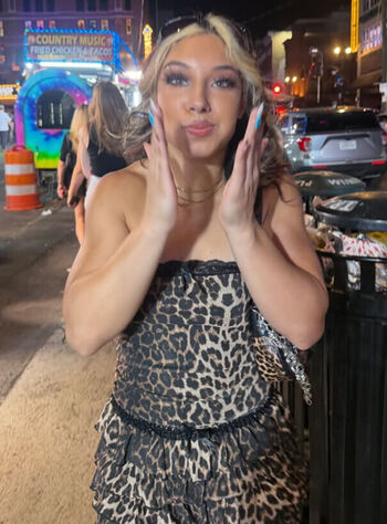 Full leaked Thea hail page private onlyfans photo