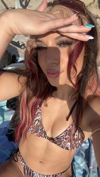 Full leaked Thea hail page private onlyfans photo