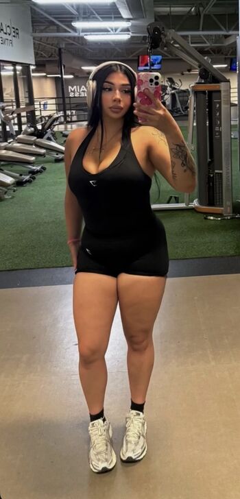 Full leaked Thick baddie oxashhley private onlyfans photo