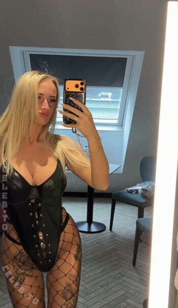 Full leaked Tiiiffy private onlyfans photo