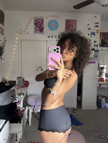 Full leaked Ttahlula private onlyfans photo