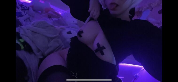 Full leaked Uzileks private onlyfans photo