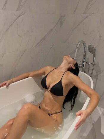 Full leaked Vahide bulu private onlyfans photo