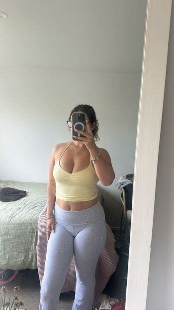 Full leaked Viennaveraa page private onlyfans photo