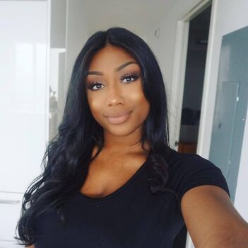 Full leaked Vivi private onlyfans photo