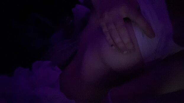 Full leaked Waitingnote page private onlyfans photo