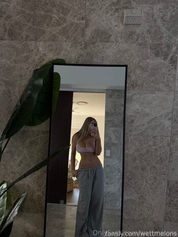 Full leaked Wettmelons private onlyfans photo