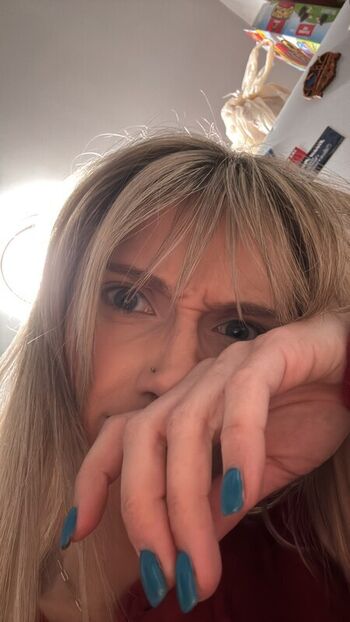 WheezyBlonde
