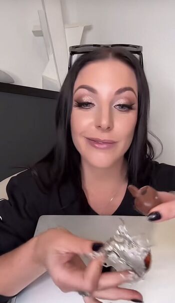 Full leaked White angel private onlyfans photo