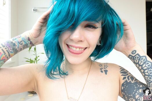 Full leaked Rousrous/ private onlyfans photo