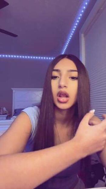 Full leaked Amyyxmcl/ private onlyfans photo