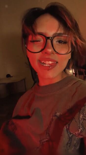 Full leaked Shanny lam / private onlyfans photo