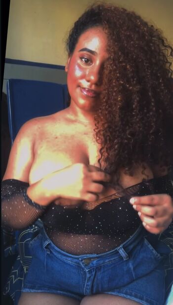 Full leaked Uffemily/ private onlyfans photo