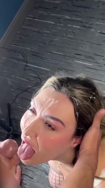 Full leaked Harmenny private onlyfans photo