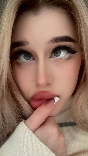 Full leaked Wyandelii private onlyfans photo