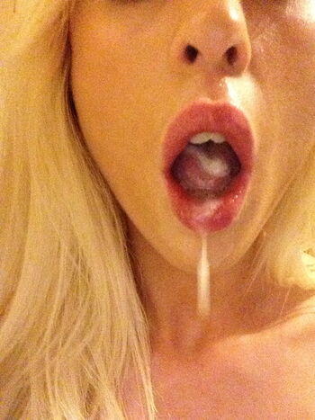 Full leaked Xtaylorjayx private onlyfans photo